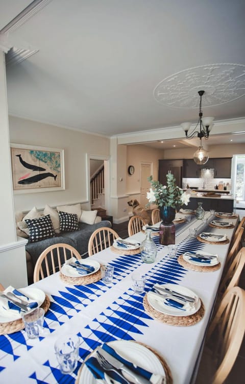 House, Cottage, Freezing, Village, Mountain Village, Resort, Snow, Winter, Alps