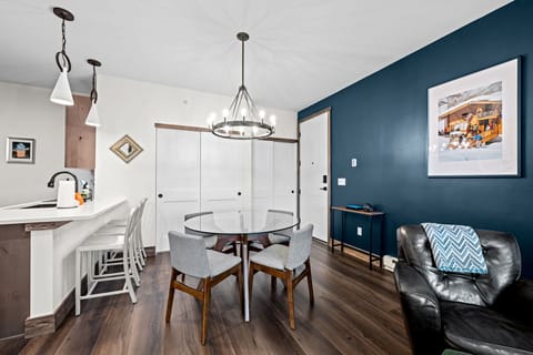 Enjoy meals together around a table that comfortably seats 7.