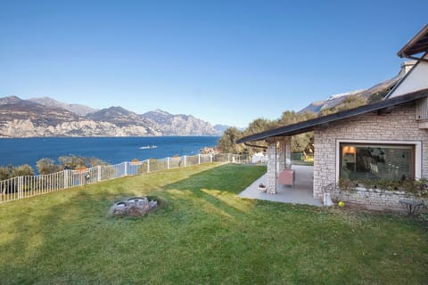 70078b4b-bb81-40f1-aa6b-57628351f33e