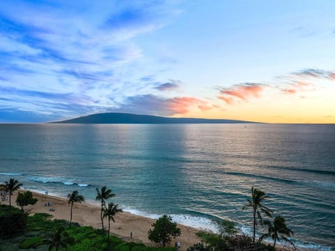 Take advantage of the resort?s private beach access. Feel the sand between your toes and soak up the stunning Hawaiian sun.