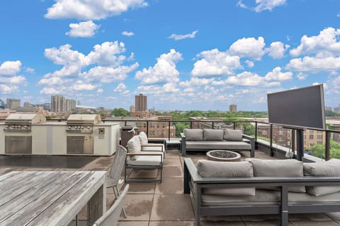 Rooftop Lounge: Sizzle under the sun with grills and stunning skyline views—your perfect escape!