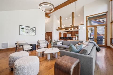 Living Area - Ski Inn - Breckenridge Vacation Rental