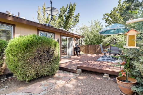 Sedona Vacation Rental | 2BR | 2BA | 1,500 Sq Ft | 2 Steps to Enter