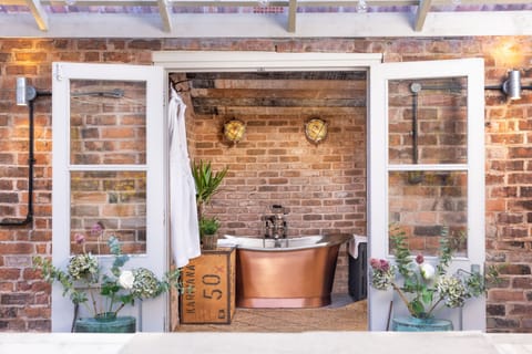 Who needs chemical laden hot tubs when you can have a Copper Bath for two!