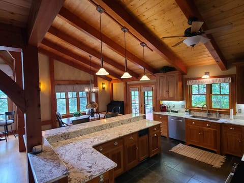 Kitchen with breakfast island