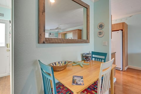 Dining Area | Dishware & Flatware