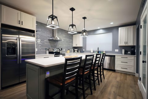 Fully stocked and appointed kitchen for hosting groups.