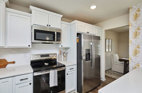 fully stocked kitchen