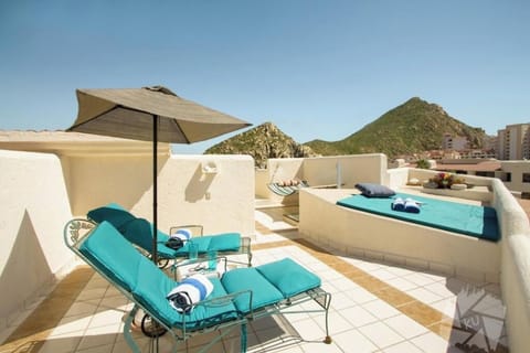 Private rooftop terrace swing in the hammock and enjoy the sunset.
