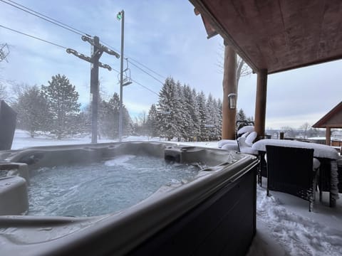 Private Hot Tub w/ Chair Lift Views
