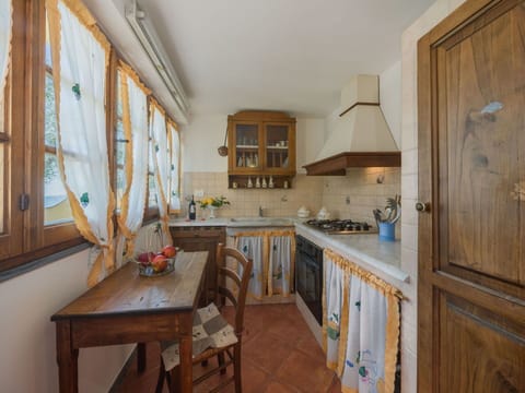 Furniture, Interior Design, Wood, Flooring, Room, Floor, Couch, Ceiling, Living Room, Home