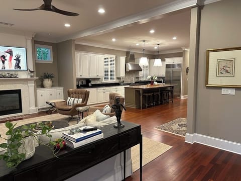 Family Room to Kitchen