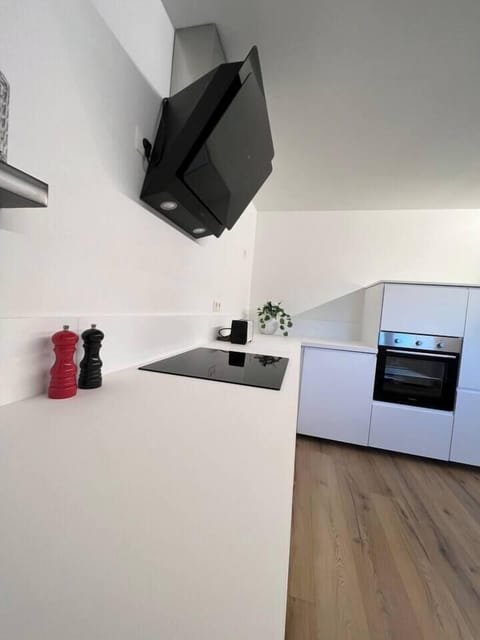 cebd0a23-7d47-4fd7-9b03-5f4f3e9973e1