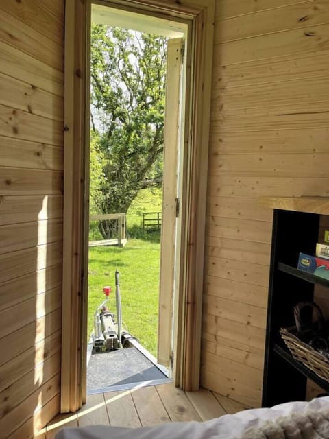 af2dc3f0-0358-4339-a3c8-c81f0564d1e8