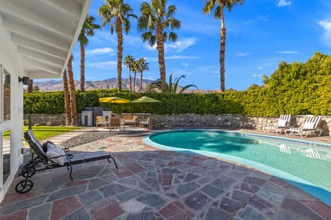Western mountain views of San Jacinto