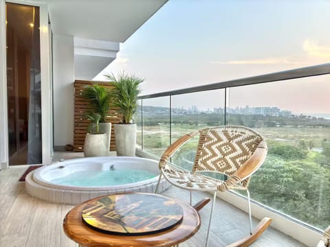 Outdoor spa tub