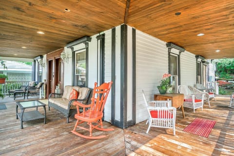 Outside_Sitting_Porch_2