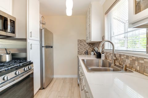 Kitchen | Dishwasher | Drip Coffee Maker