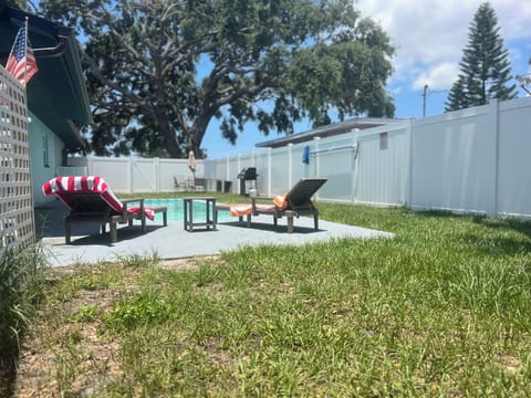 Pool Area in the Sunny Florida 😎