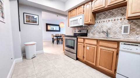 Fully equipped kitchen