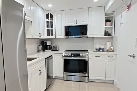 Fully equipped kitchen