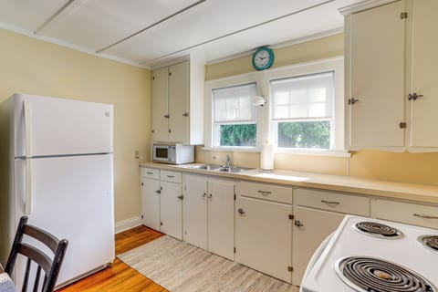 Kitchen | Single-Serve Coffee Maker | Cooking Basics