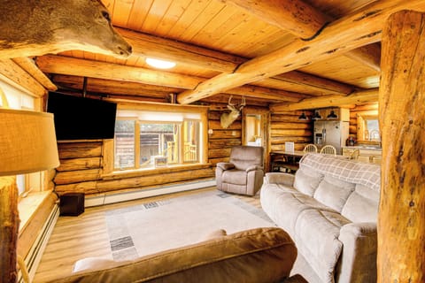 Living Room | Smart TV | Free WiFi | 1st Floor