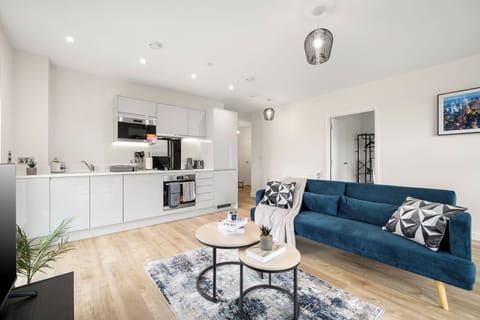 Living room and fully equipped kitchen