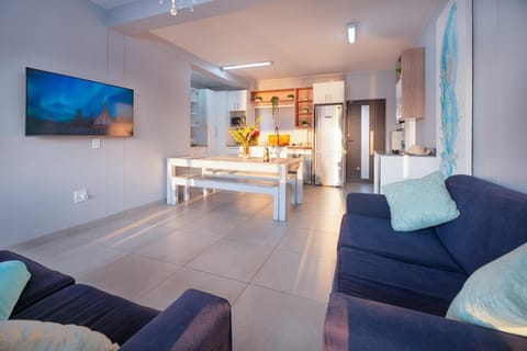 Marina View Apartment 20 @ Port Owen Marina (4559)