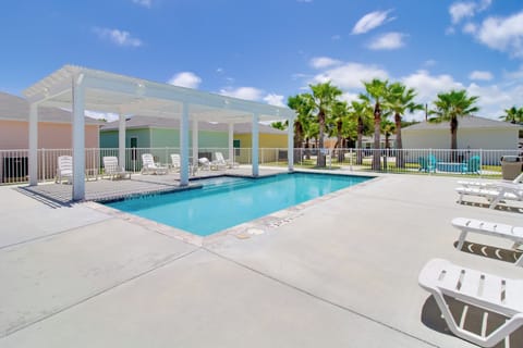 Rockport Vacation Rental | Studio | 1BA | Step-Free Access | 624 Sq Ft