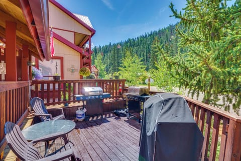 Valley Condos | Grilling Area | Gas Grills