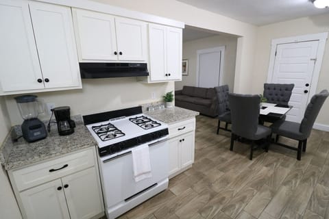 Kitchen with Cabinet/ Stoves/kitchen appliance
