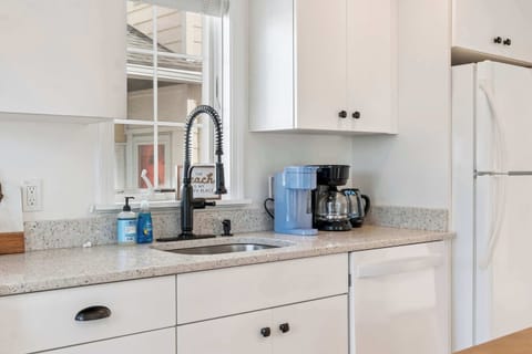 Fully stocked kitchen with all the essentials to make a great meal!