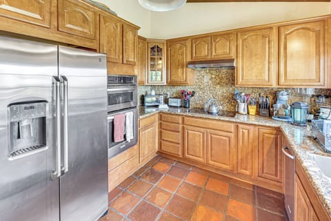 Kitchen | Drip Coffee Maker | Espresso Machine | Dishwasher