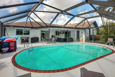 Cape Coral Vacation Rental | 3BR | 2BA | 1,600 Sq Ft | 1 Step Required