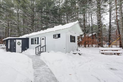 Greig Vacation Rental | 1BR | 1BA | Stairs Required | 500 Sq Ft