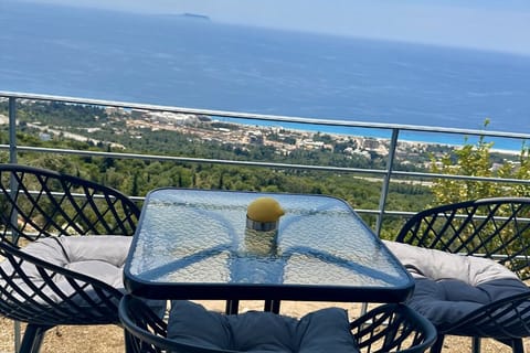 BALCONY WITH SEA VIEW AT IONIAN SEA