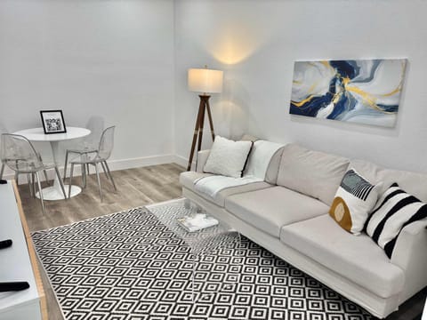 Living & dining area