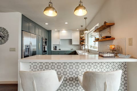 Kitchen | Main Level | Drip Coffee Pot