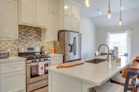 Kitchen | Keurig & Drip Coffee Maker | Cooking Basics