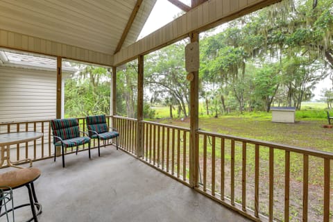 Beaufort Vacation Rental | 4BR | 2.5BA | 2,400 Sq Ft | 4 Steps Required