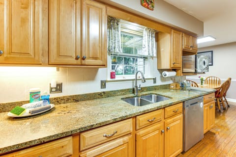 Kitchen | Cooking Basics | Drip Coffee Maker (Coffee Provided)