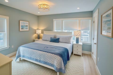 Primary bedroom with amazing views of Circuit Ave