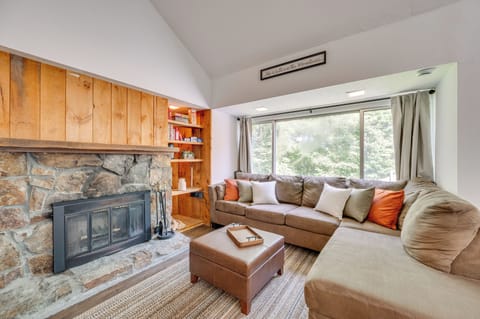 Campton Vacation Rental | 3BR | 2BA | 1,225 Sq Ft | Stairs Required