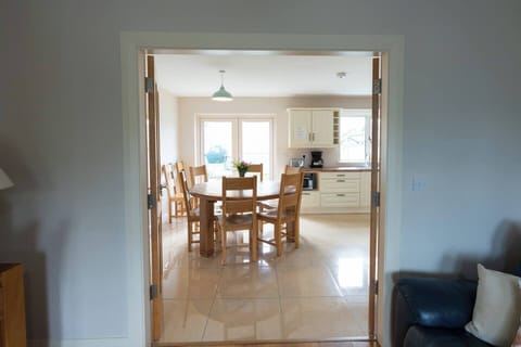 210a4f4b-191e-45b1-9e9e-dd16457d19e0