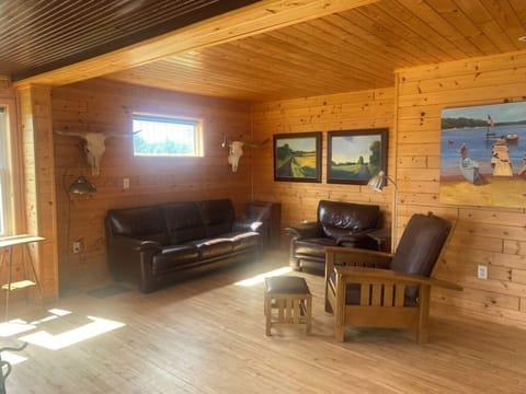 Large cozy living room