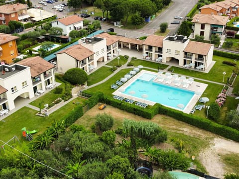 Building, Property, Plant, Nature, Window, Swimming Pool, Urban Design, Tree, Grass, Leisure