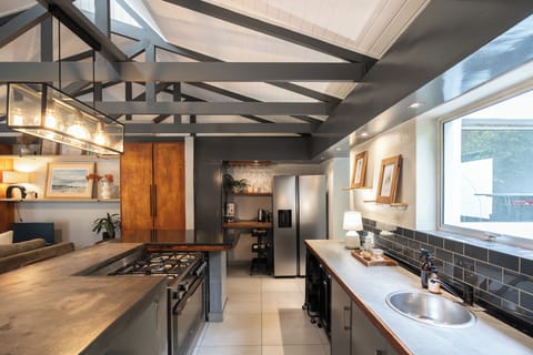 Junejulymedia ValdezMainHouse 73