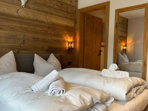 Chalet Florian - apartment/flat, shower and bath, WC, 2 bedrooms Apartment in Salzburgerland