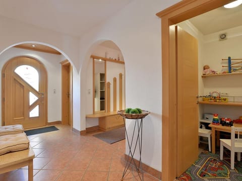 Ferienhaus Siglinde - Holiday home, shower and bath, WC, 5 bedrooms, sauna Apartment in Salzburgerland